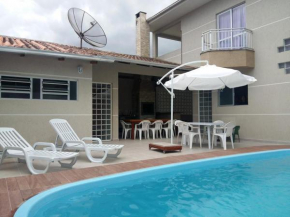 Casa com Piscina em Itapema-SC